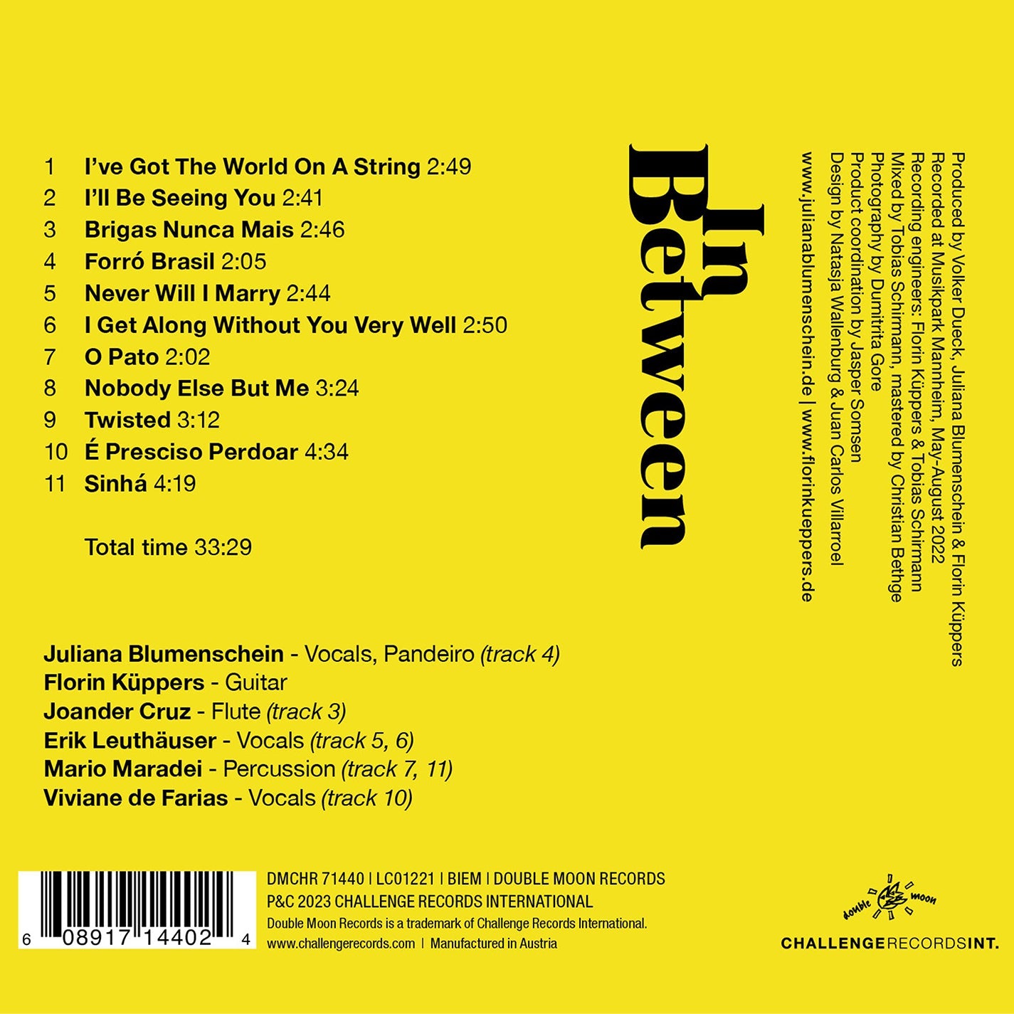 In Between Florin Kuppers, Juliana Blumenschein