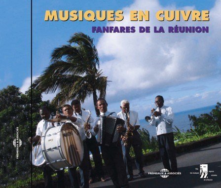 MUSIQUES EN CUIVRE: FANFARES D